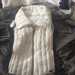 Kensie White and Black Quilted Vest